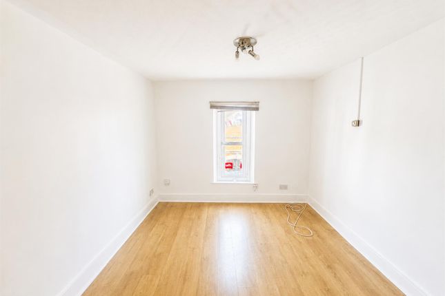 33B, High Street, Wem photo 3