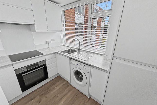 55, Martin Lane, Rugby photo 5