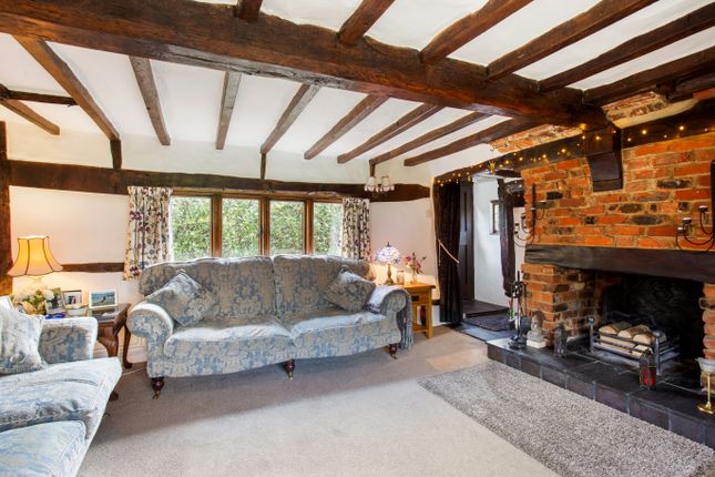 Old Cottage, Reading Road, Yateley Common photo 2