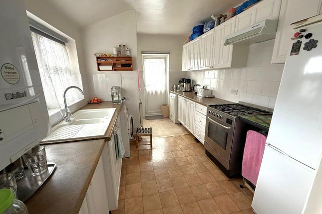 88, St Augustine Avenue, Luton photo 2