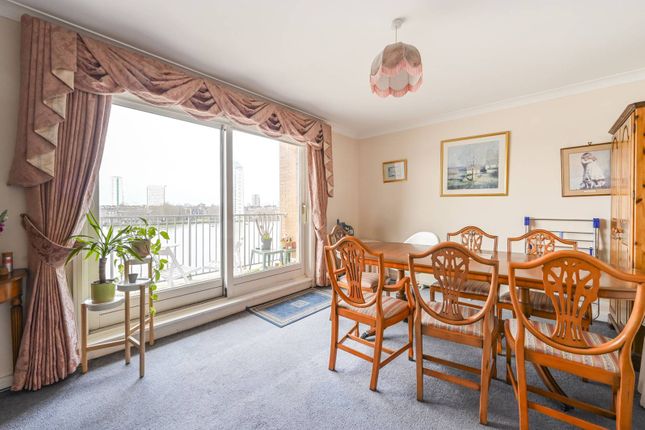 Thumbnail Flat to rent in Artemis Court E14, Isle Of Dogs, London,
