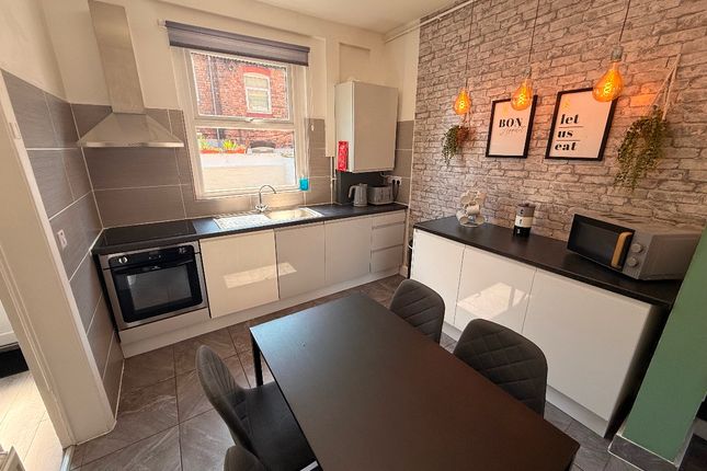 13 Bevington Street, Liverpool photo 3