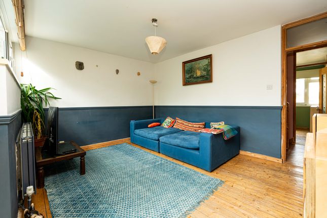 51, Halsmere Road, London photo 4