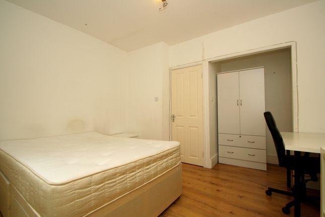 Flat 1a 393, Archway Road, London photo 3