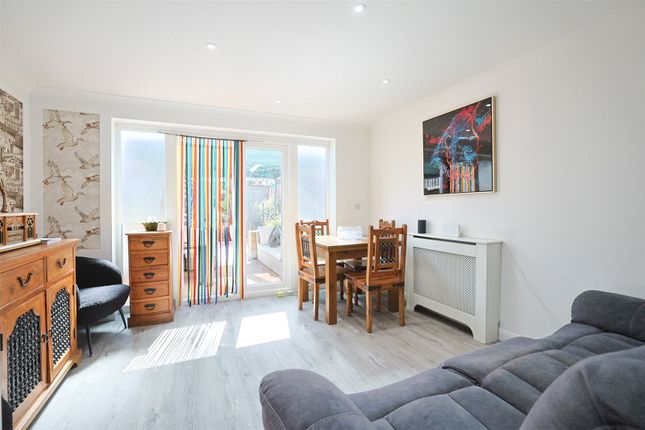 5, Easton Drive, Kent photo 4
