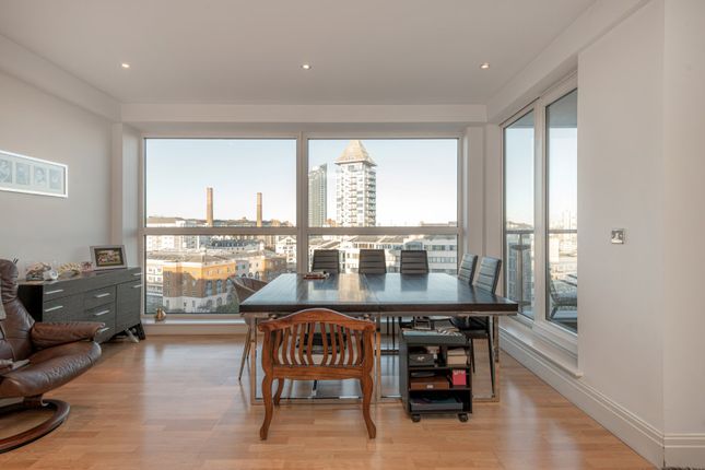 Flat for sale in The Boulevard, Imperial Wharf, London