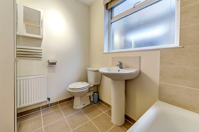 49, Windsor Road, Barnet photo 4