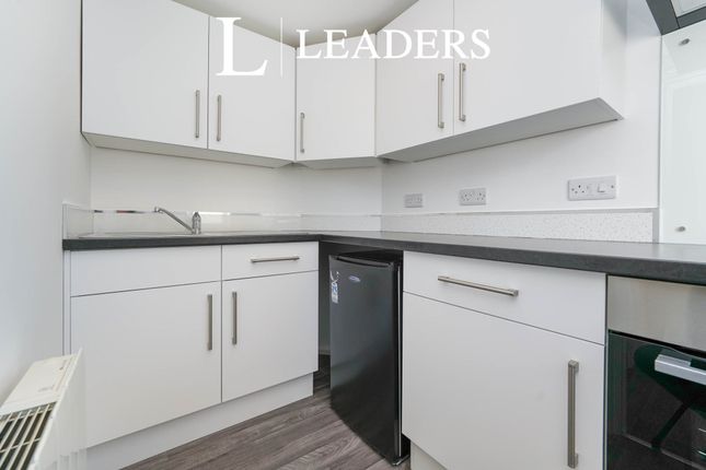 Flat 4, 8, Jenner Walk, Cheltenham photo 2