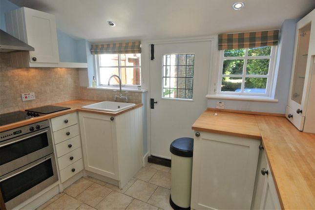 3, Heath Road, Weybridge photo 4