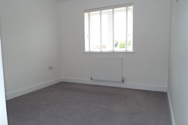 52, Sunflower Lane, Polegate photo 5