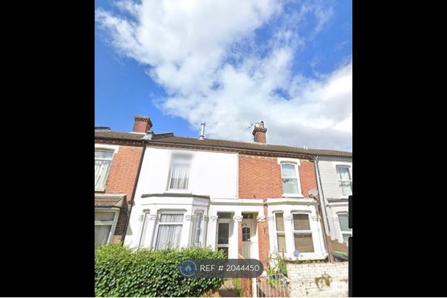 Thumbnail Terraced house to rent in Avenue Road, Gosport