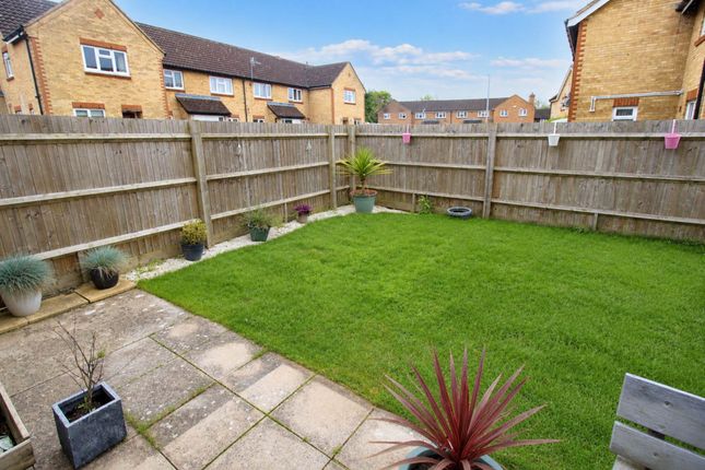 8, Angus Road, Aylesbury photo 3
