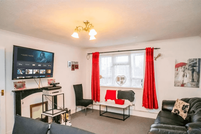 2 Bed Flat For Sale Stains Road, Hounslow Tw4