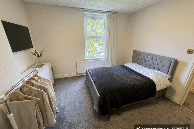 Flat 3, 66 Bidston Road, Prenton photo 4
