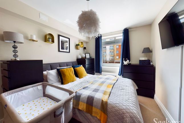 Thumbnail Flat for sale in Hart Street, Maidstone, Kent