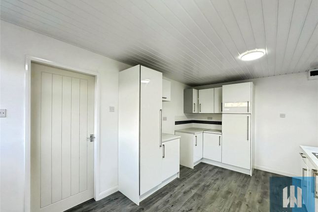 47, Lowfield Road, Pontefract photo 4