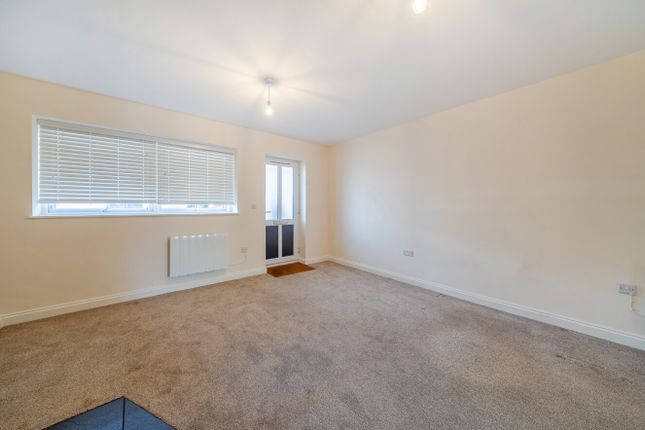 Flat 7, Branksome Chambers,, Branksomewood Road, Hampshire photo 3