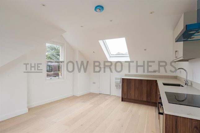 Flat 3, 2, Valentines Road, Ilford photo 3