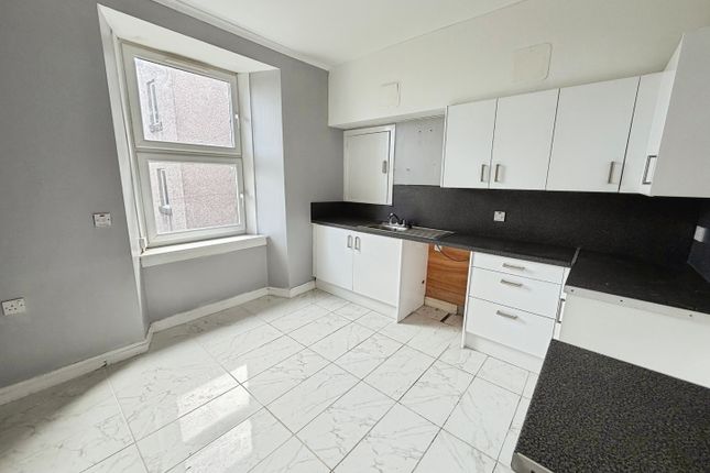 2/0, 45, Cleghorn Street, Dundee photo 2