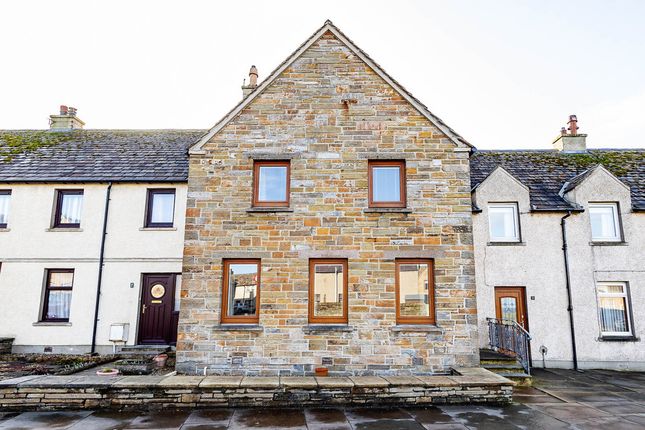 Thumbnail Terraced house for sale in Carnaby Place, Thurso