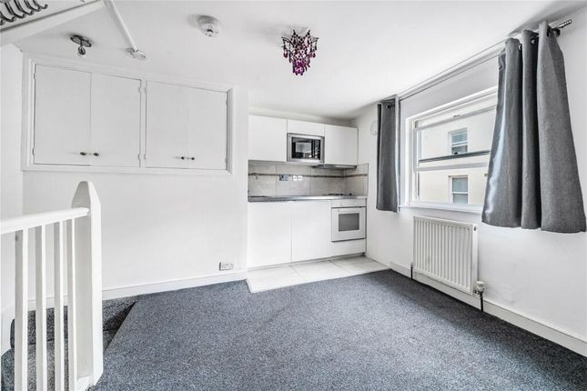 Terraced house to rent in St. James's Street, Brighton