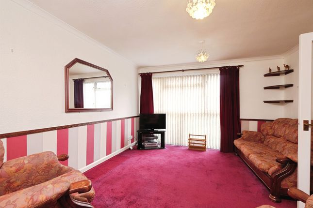6, High Meadow, MONMOUTH photo 2