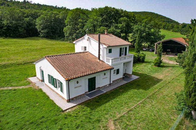 Villa for sale in Via Roma, Riparbella, Pisa, Tuscany, Italy