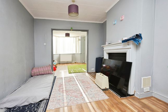 143, Mackadown Lane, Birmingham photo 4