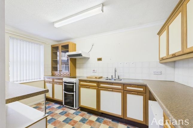 208, Balmoral Court, Springfield Road, Chelmsford photo 3