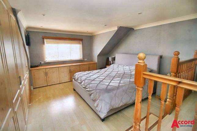 Detached house to rent in Berther Road, Hornchurch