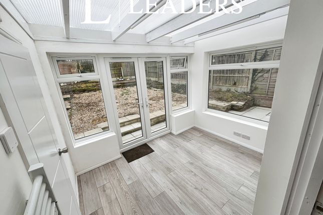 Room 2, 62, Priory Crescent, Southend-on-Sea photo 4