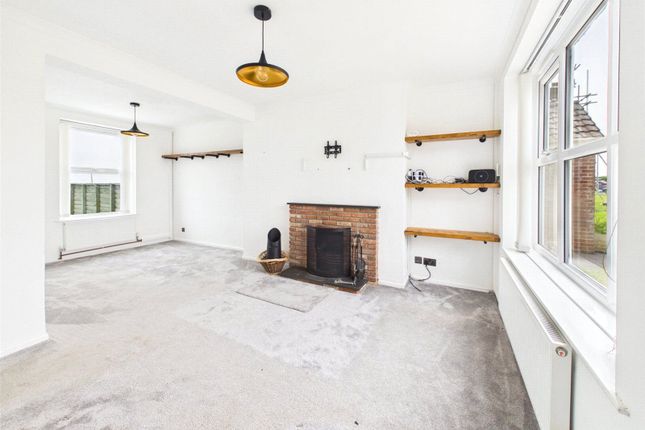 5, Cleave Crescent, Bude photo 4