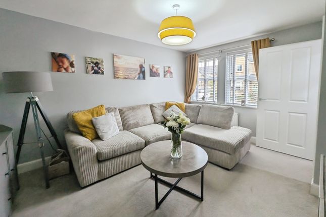 23, Boshaw Mews, Holmfirth photo 3
