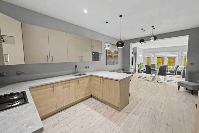 7, Okeover Road, Salford photo 2