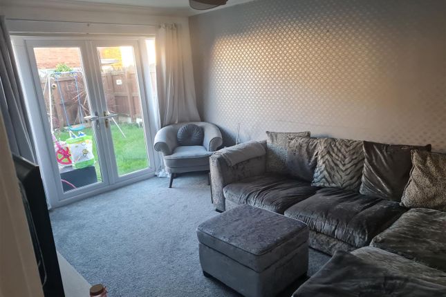 11, Croasdale Gardens, Carcroft, Doncaster photo 4