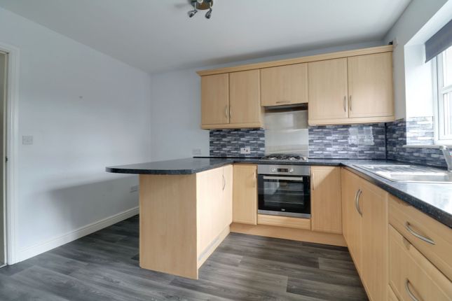 15a Glebe Road, Brigg photo 3
