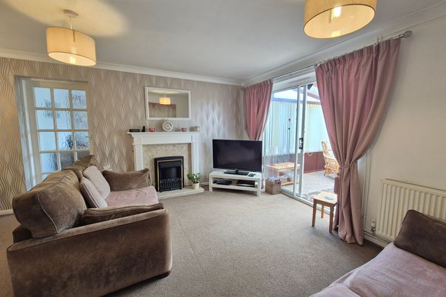 20 Pollard Way, Coalville photo 2