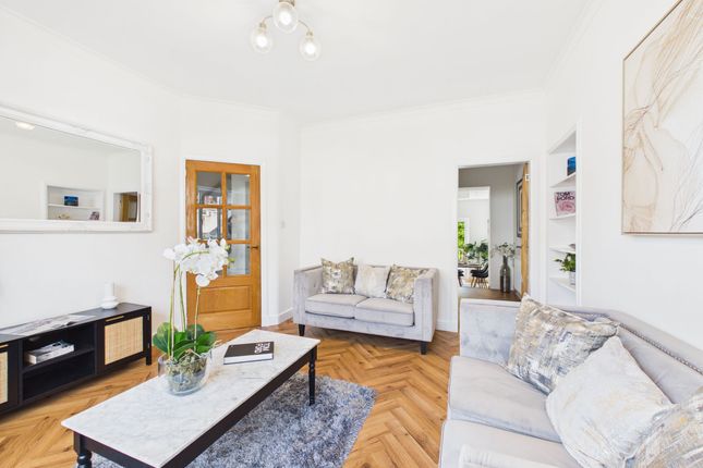 204 Orchard Park Avenue, Glasgow photo 3
