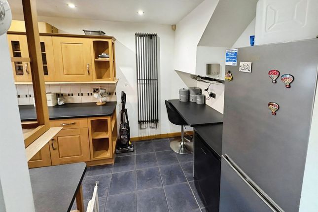 74, Colsterdale, Worksop photo 3