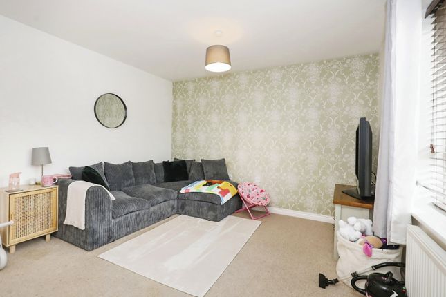 Flat for sale in Wildacre Drive, Northampton