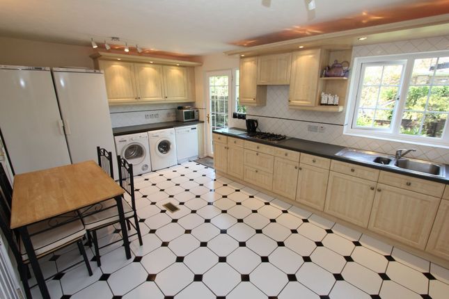 63 Southcote Way, High Wycombe photo 3