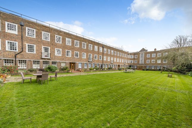 3-bed flat on Flat 28, Corringham Court,, Corringham Road, Hampstead Garden Suburb, £595,000
