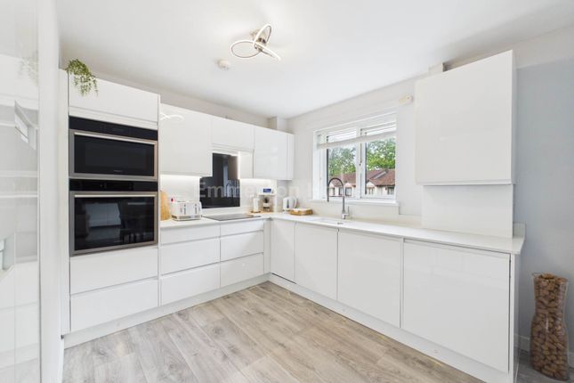 10, Loanhead Road, Paisley photo 4