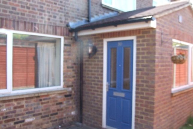 Bungalow to rent in Alton Gardens, Luton