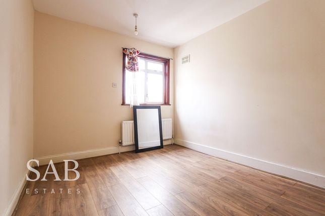 20a Lady Margaret Road, Southall photo 2