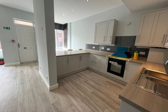 Ash Road, Leeds photo 4