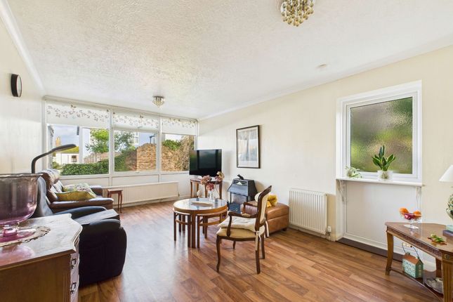 1 Cliff Mews, Paignton photo 2