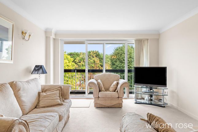 24, Tree Tops, Sydney Road, Woodford Green photo 4