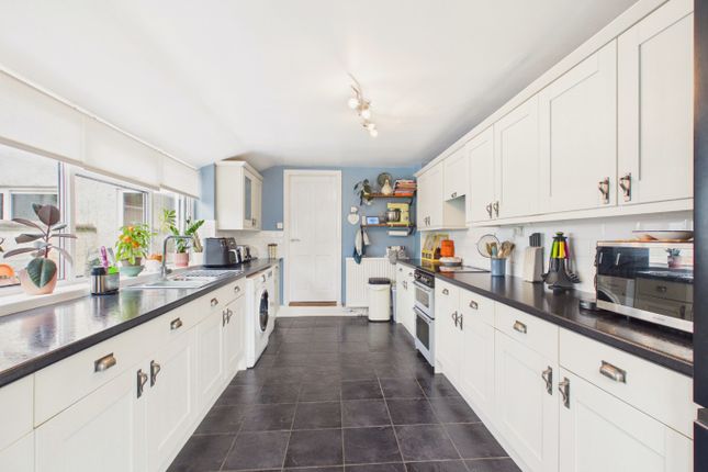 69 Ings Road, Hull, East Riding Of Yorkshire photo 2