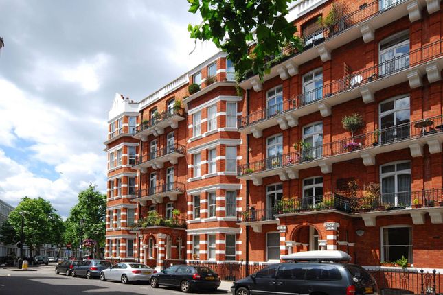 Flat to rent in Kensington Mansions, Earls Court, London